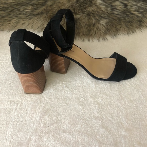 NEW LOOK Suede Ankle Strap Sandals Block Heel Sz 7 - Picture 2 of 5